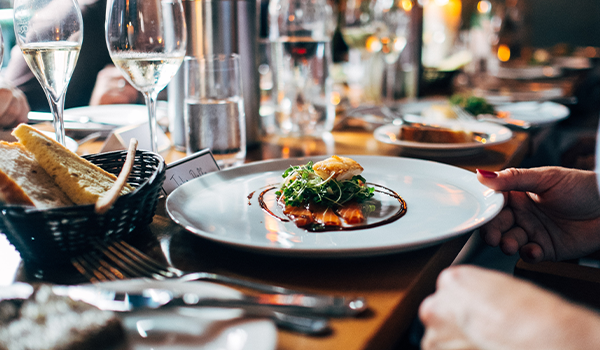 why is visual content king for restaurants